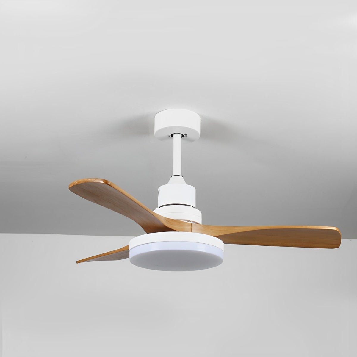 Ventilador de techo con luz Quinta en un comedor clásico – imagen 10