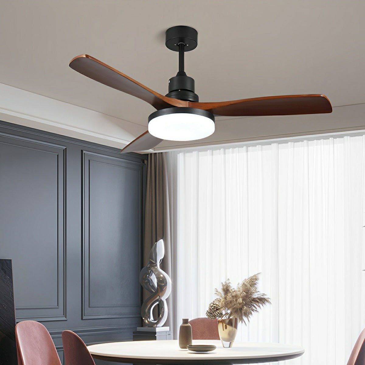 Ventilador de techo con luz Quinta en un comedor clásico – imagen 2