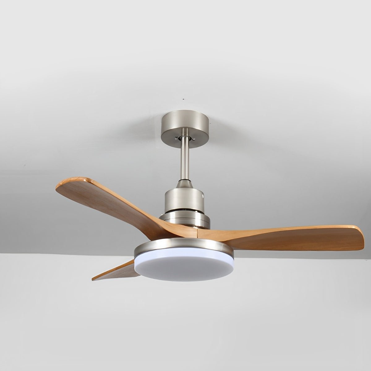 Ventilador de techo con luz Quinta en un comedor clásico – imagen 9