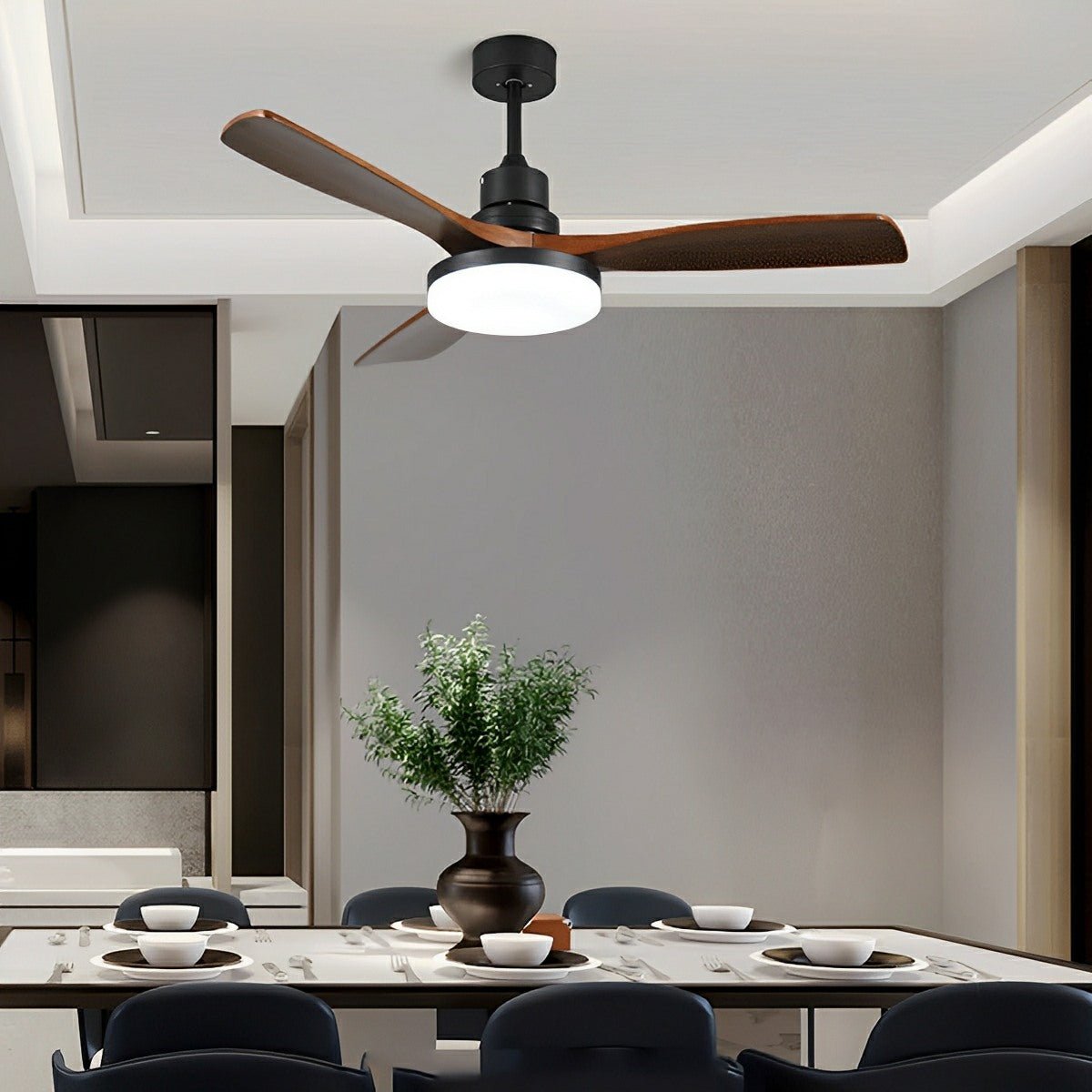 Ventilador de techo con luz Quinta en un comedor clásico – imagen 4