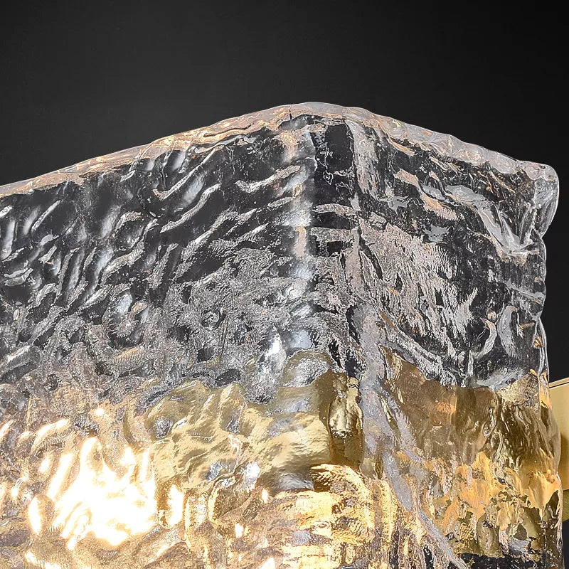 Lámpara de mesa de cristal Yelvidra – detalle de la esquina del cristal