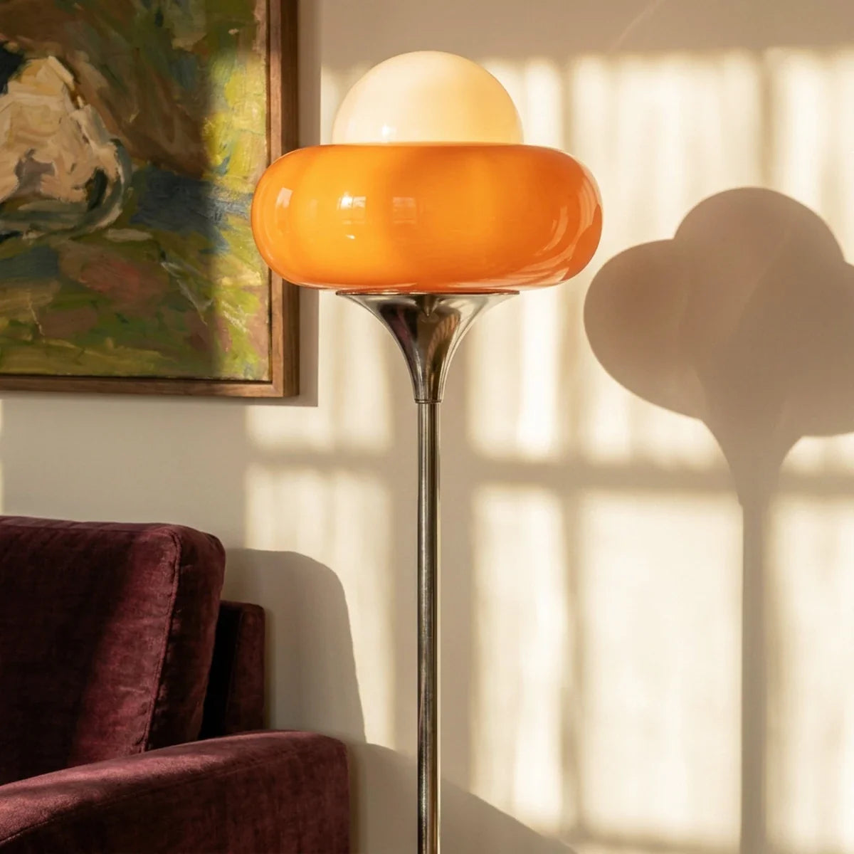 Lámpara de pie retro Yemara en un salón de estilo vintage – imagen 10