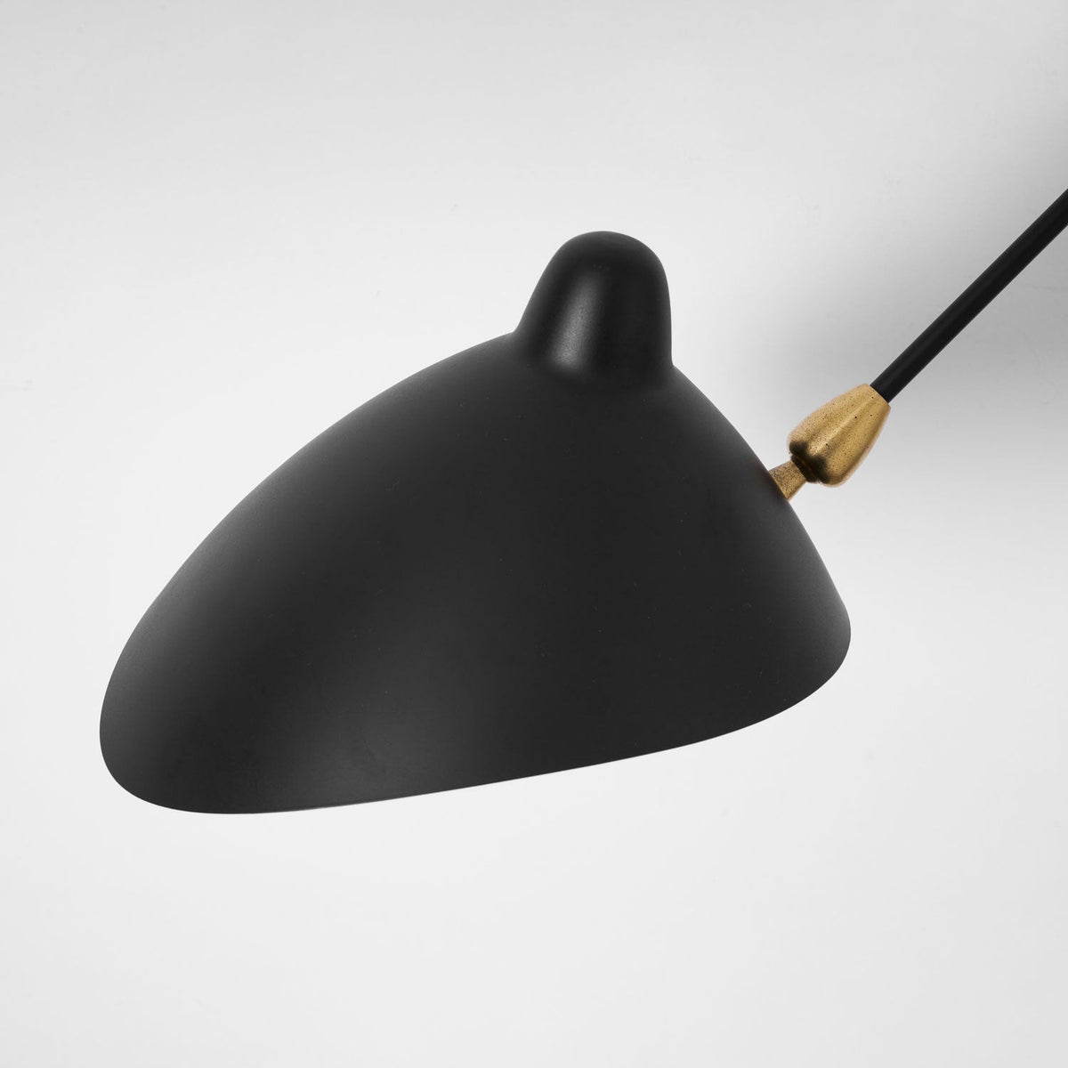 Aplique de pared con brazos articulados Zancora en un salón mid-century – imagen 20